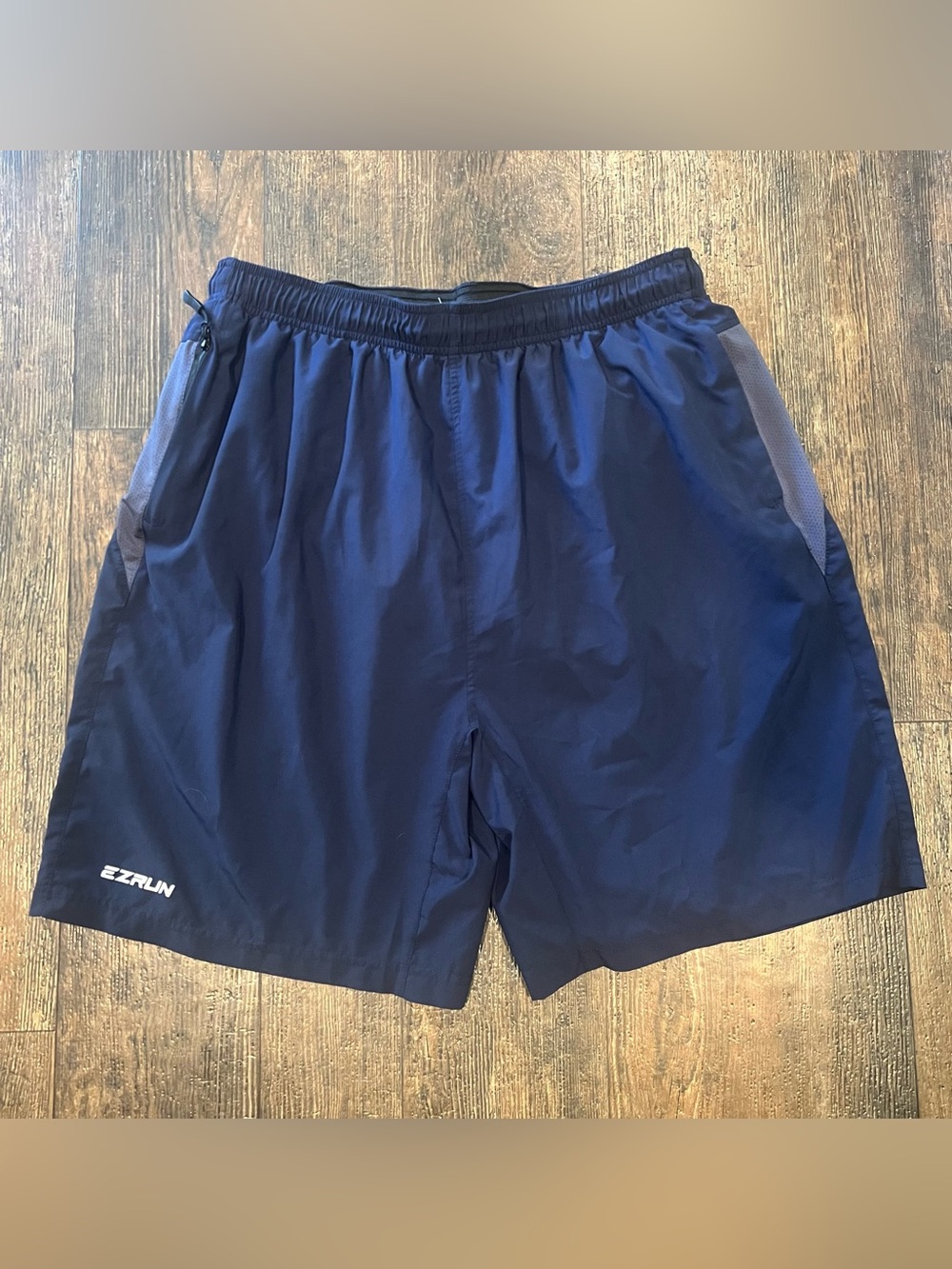 Erun Men’s Lightweight Workout Running Shorts With Side Zip Pocket Mesh Liner XL